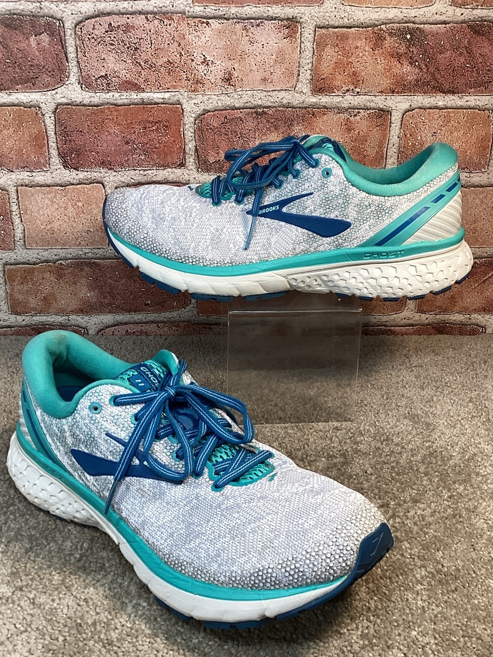 Brooks Ghost 11 women’s running shoes sneakers size 10.5